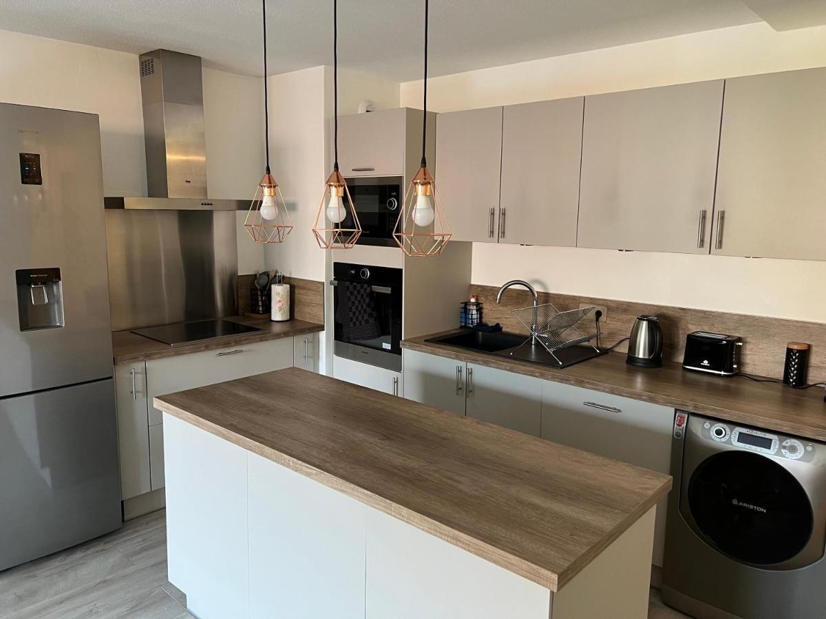 Appartement Entre Lacs, Montagnes Et Stations De Ski Bonneville Exterior foto