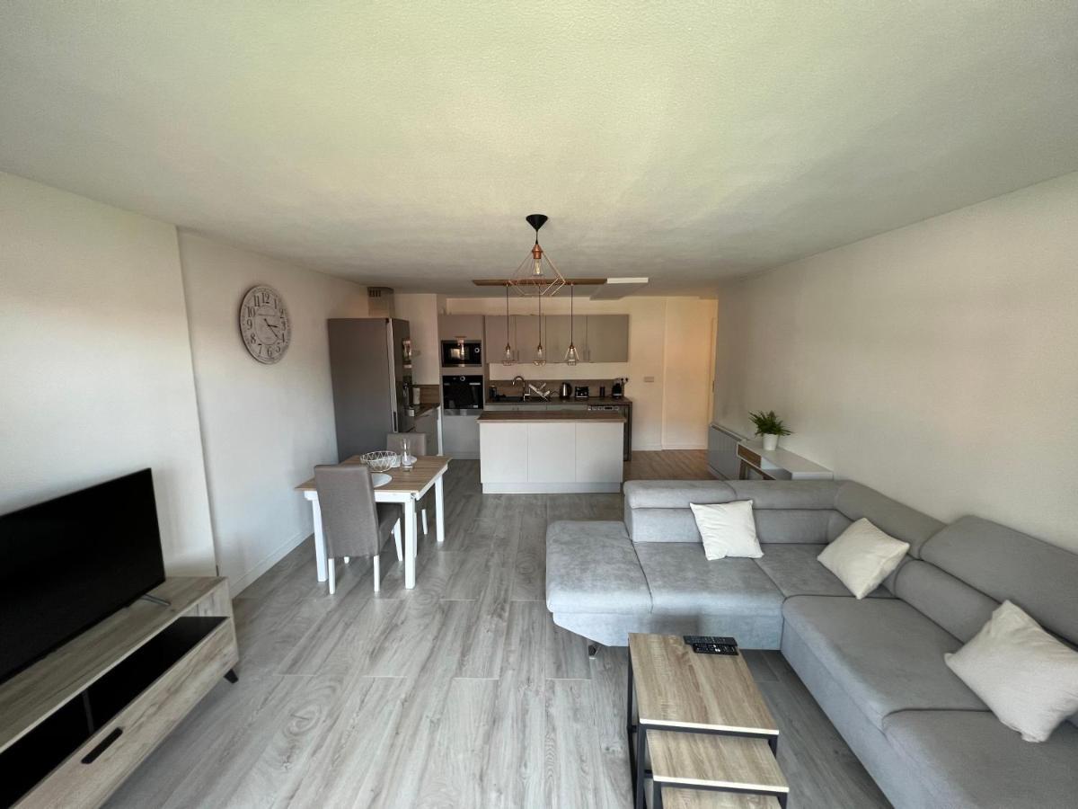 Appartement Entre Lacs, Montagnes Et Stations De Ski Bonneville Exterior foto